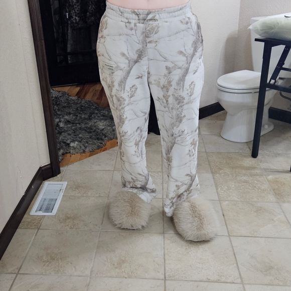 Canary Yellow Pastel Jogger Set— Comfort Collection Medium/small - Picture 7 of 11